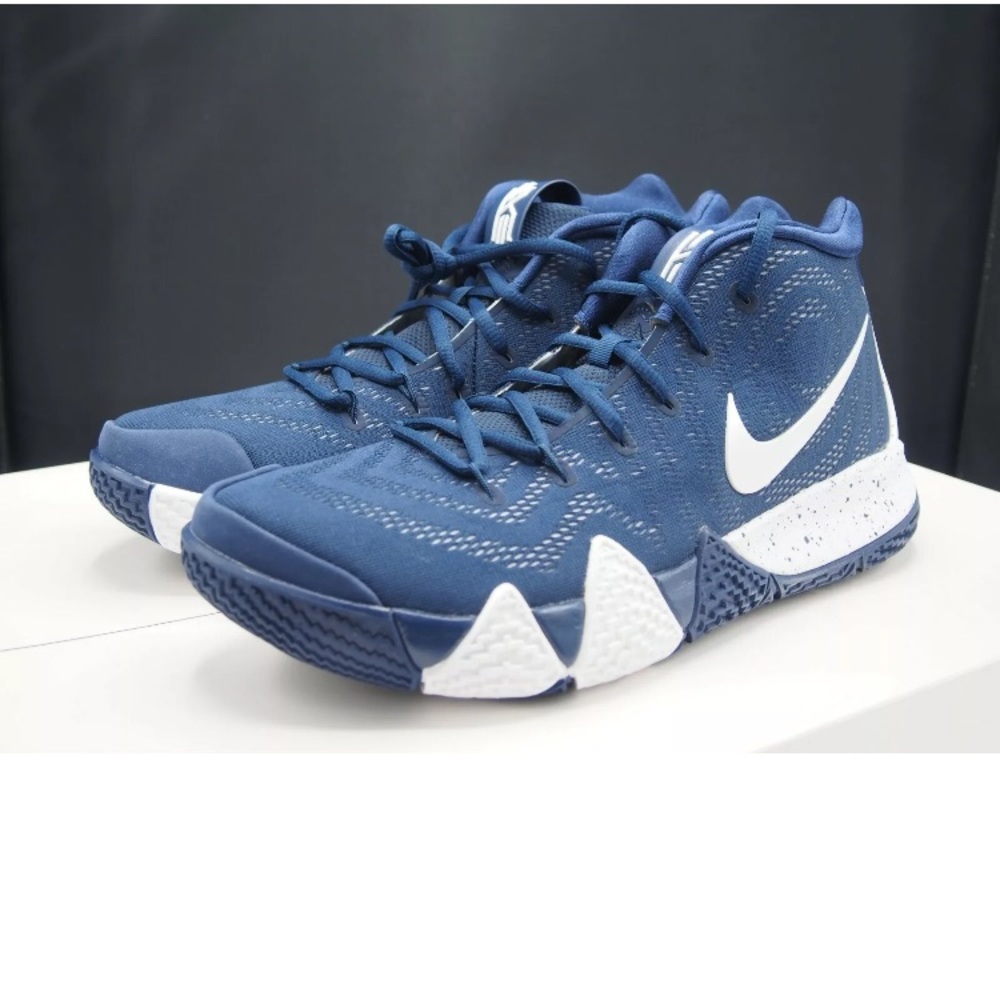 Navy Kyrie 3 Nike Basketball Shoes